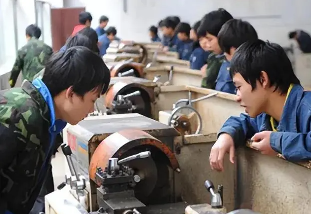 講堂學(xué)習(xí)網(wǎng)絡(luò)隨同項目體會五維交融體系的課程設(shè)計初衷