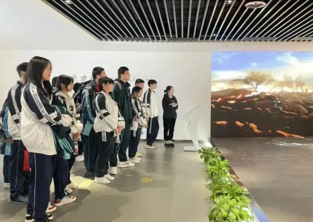 把勇于奮斗敢于貢獻的體育精力作為推進教育繼續進步的動力基因 把勇于奮斗敢于貢獻的體育精力作為推進教育繼續進步的動力基因