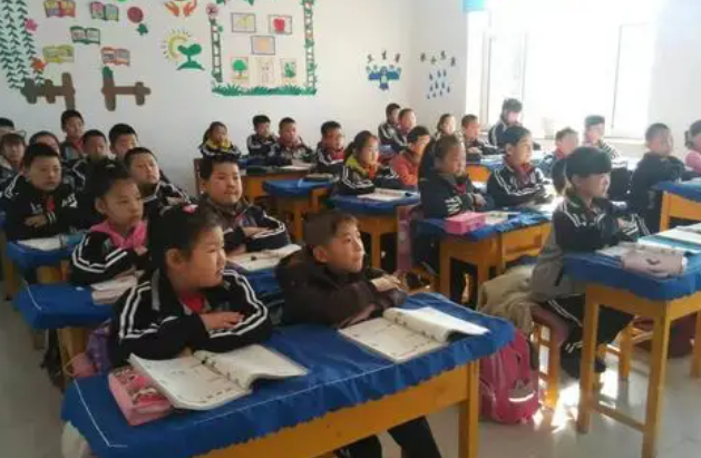 檢課體系為數字引擎打通課前學情確診課中動態捕捉課后數據復盤