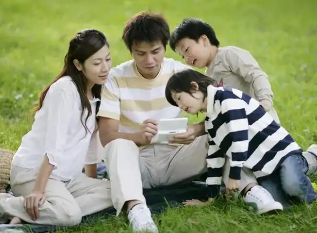 家長(zhǎng)應(yīng)供認(rèn)教育的有限性也承受自身的有限性放下全知全能的重負(fù) 家長(zhǎng)應(yīng)供認(rèn)教育的有限性也承受自身的有限性放下全知全能的重負(fù)