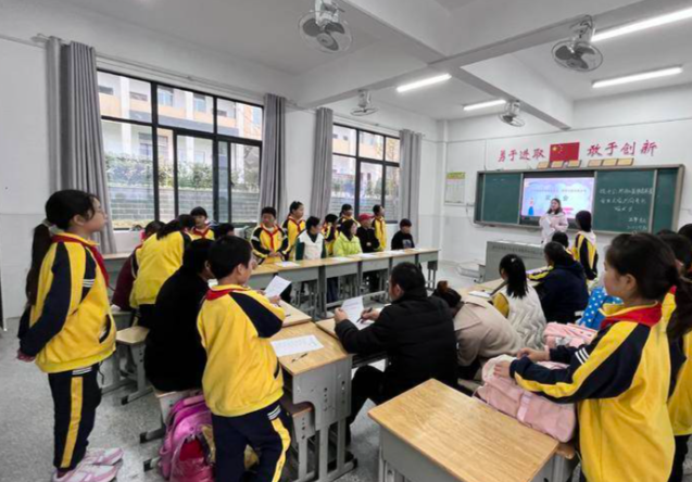 學校試點覆蓋學生引導教育回歸育人本源促進學生全面發展成才